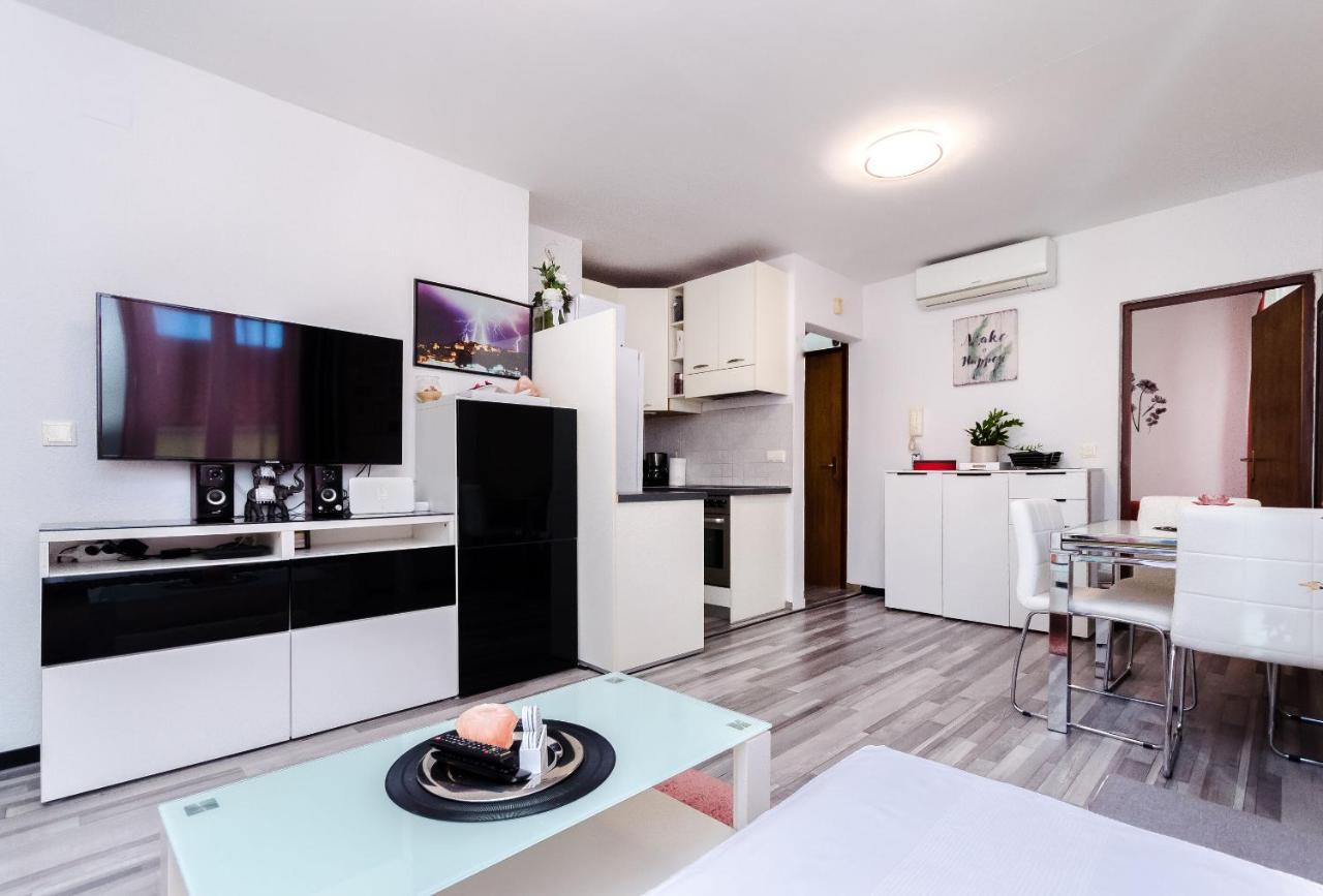 Apartment Mare Vrsar Exterior photo